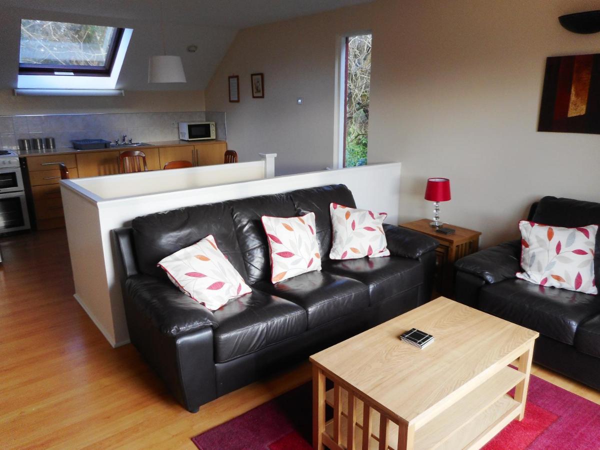Oak Lodge Llanteg Exterior photo